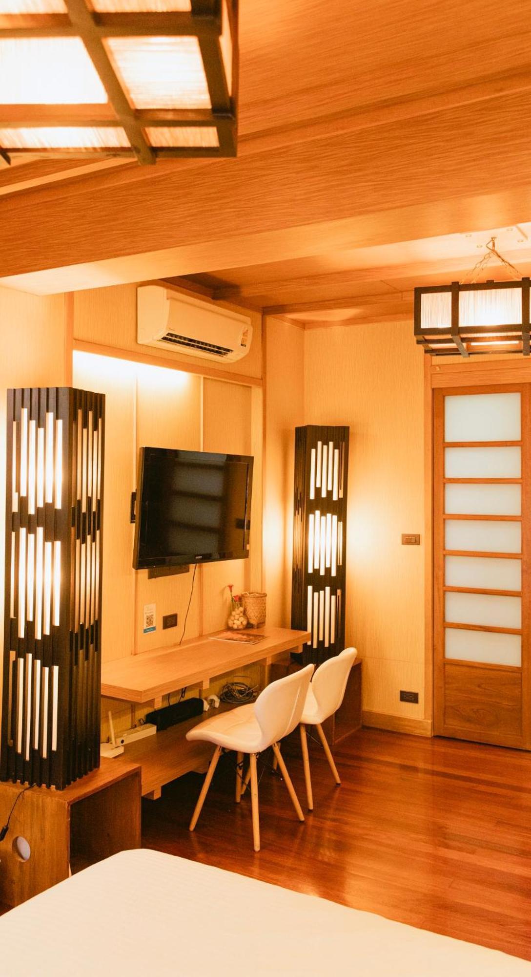 New York Loft & Japanese Magic By V4Skin Bangkok Bagian luar foto