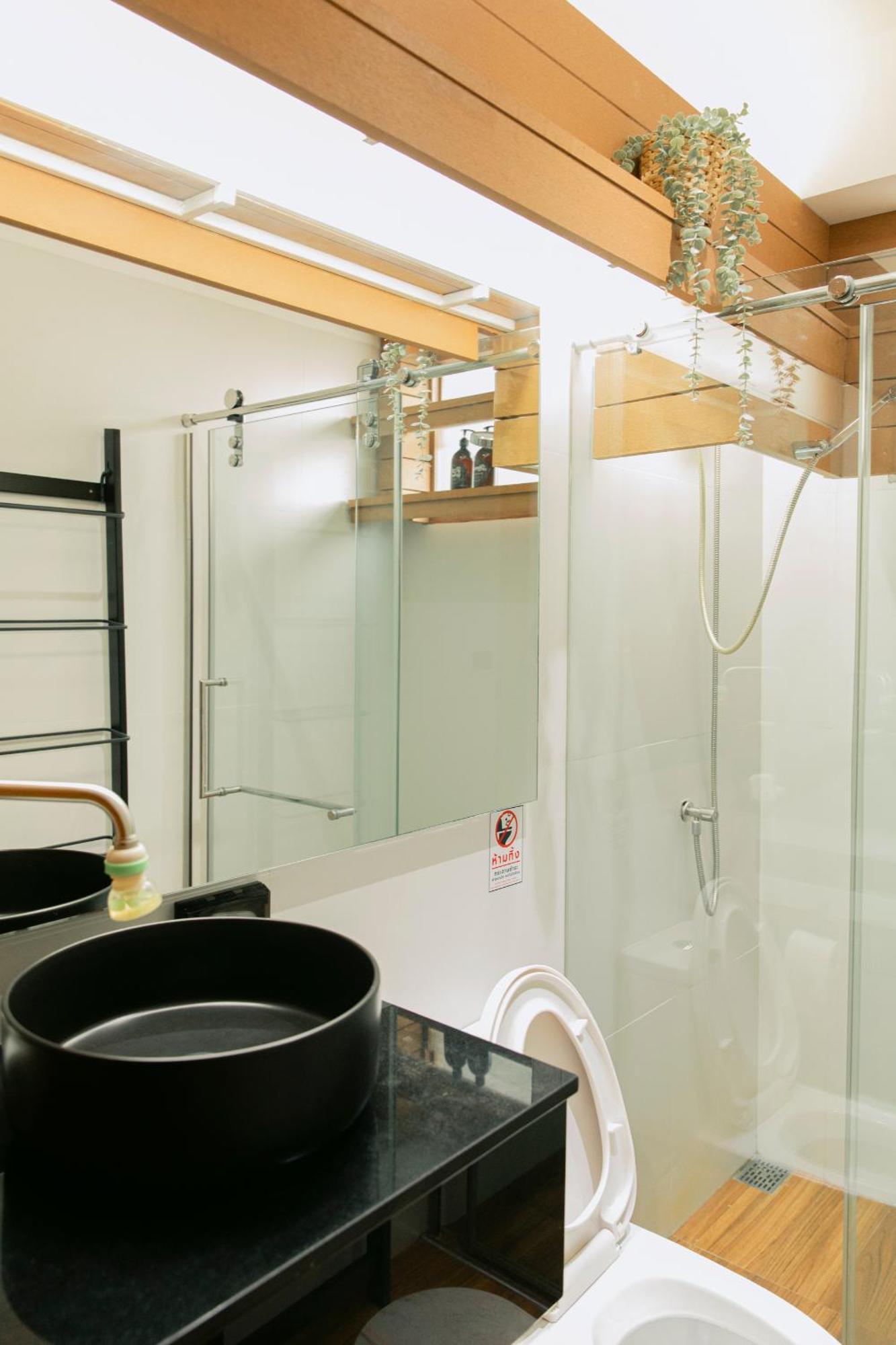New York Loft & Japanese Magic By V4Skin Bangkok Bagian luar foto